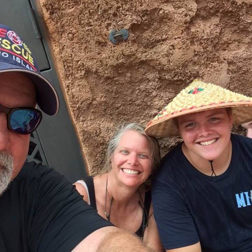 Meet your Posher, Robin